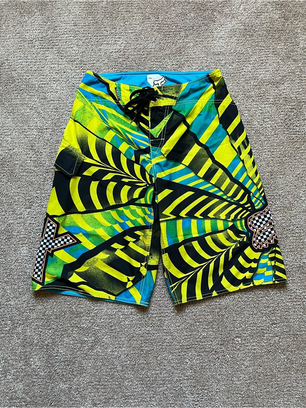 VTG 00’s / Y2K Fox Racing Neon Striped Spiral Print Mens Boardshorts